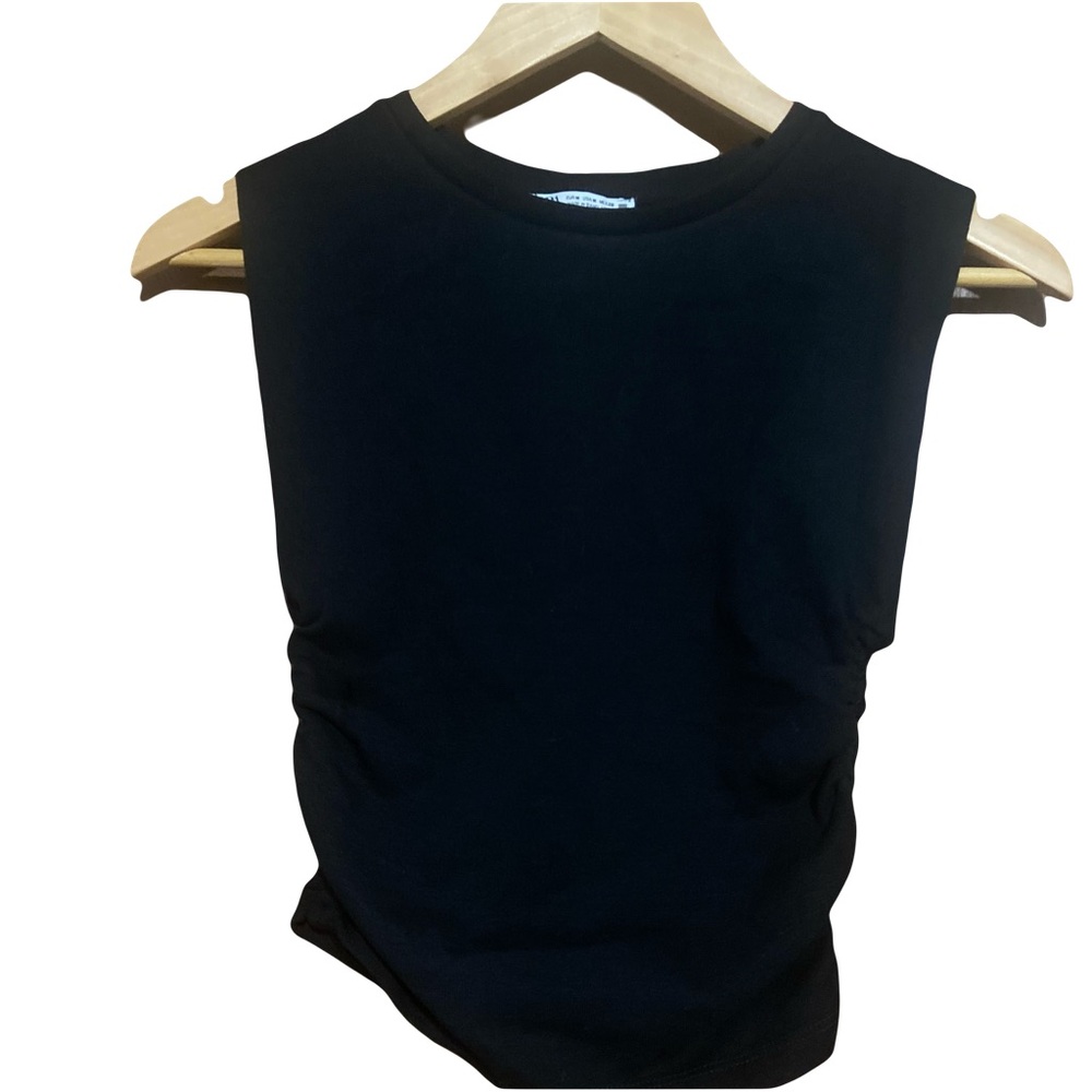 Zara Classic Black Crop Tee